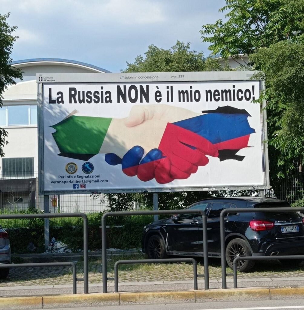 Cartellone pubblicitario russia nemico